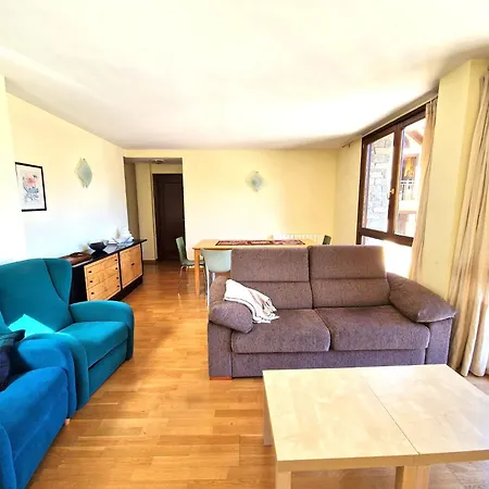 Familiar Amb Vistes By Rural D'aneu Apartamento